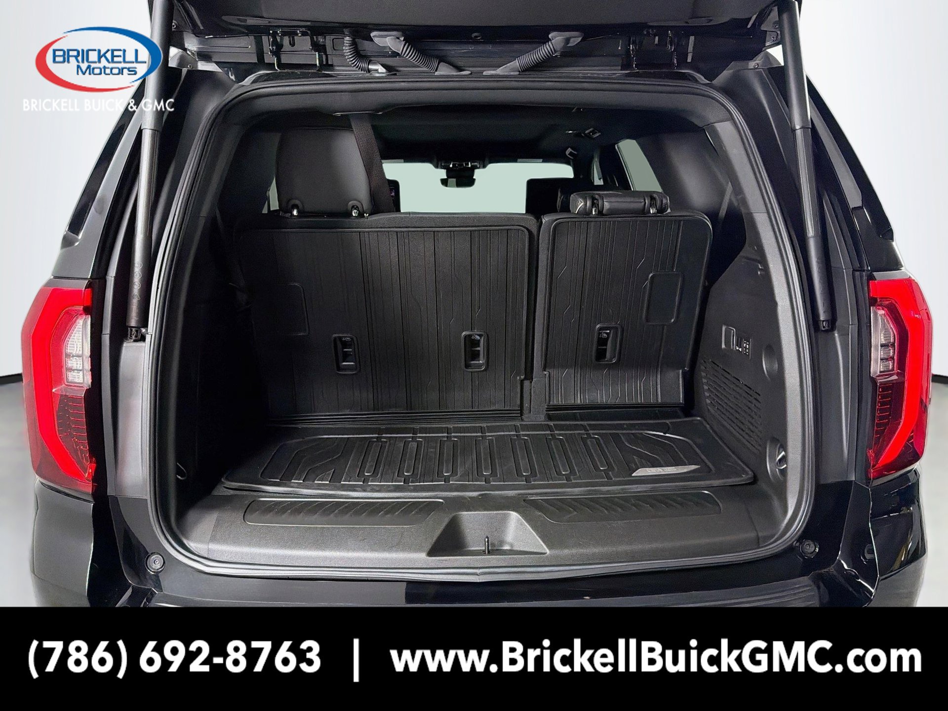Used 2026 GMC Yukon Elevation w/ Elevation Premium Package RWD image 14