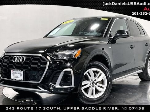 Used 2023 Audi Q5 2.0T Premium w/ Convenience Package AWD/4WD image 1