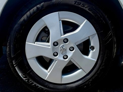 Used 2010 Toyota Prius Two image 6