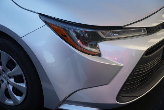 Used 2024 Toyota Corolla LE FWD image 4