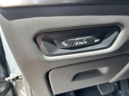 Used 2026 BMW X5 sDrive40i image 37