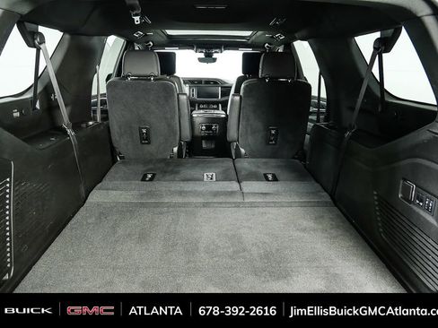 Used 2021 GMC Yukon XL Denali w/ Denali Premium Package image 37