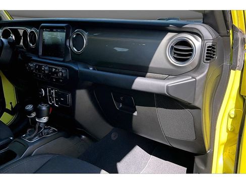 Used 2023 Jeep Wrangler Unlimited Sahara AWD/4WD image 49