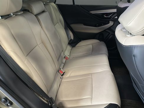 Used 2025 Subaru Outback Limited AWD/4WD image 24