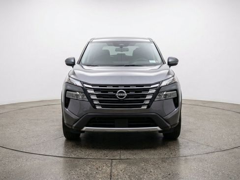 Used 2025 Nissan Rogue SV AWD/4WD image 2