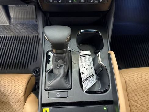 New 2025 Lexus ES 350 Ultra Luxury image 16