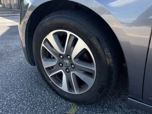 Used 2014 Honda Odyssey Touring image 11