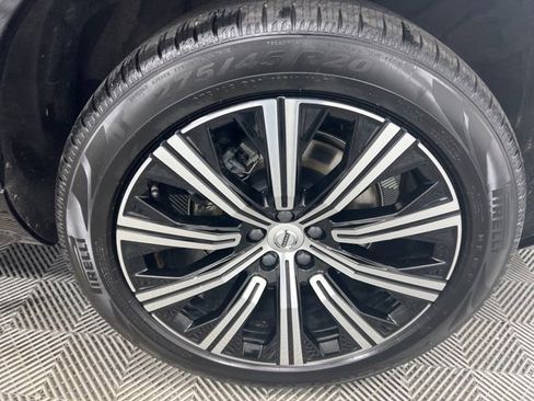 Used 2023 Volvo XC90 B5 Core w/ Climate Package image 10