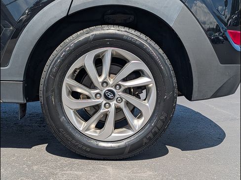 Used 2017 Hyundai Tucson SE w/ SE Popular Package 02 AWD/4WD image 12