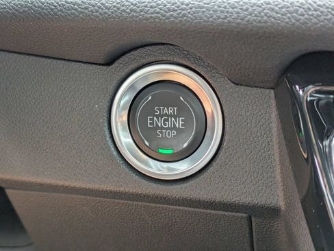 Used 2024 Chevrolet Traverse Z71 w/ Enhanced Driving Package AWD/4WD image 30