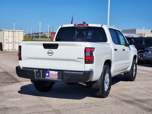 New 2026 Nissan Frontier S image 3