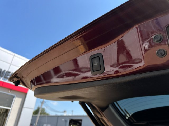 Used 2018 Toyota Highlander XLE AWD/4WD image 13