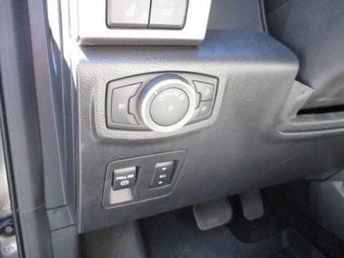 Used 2021 Ford Expedition Platinum image 17