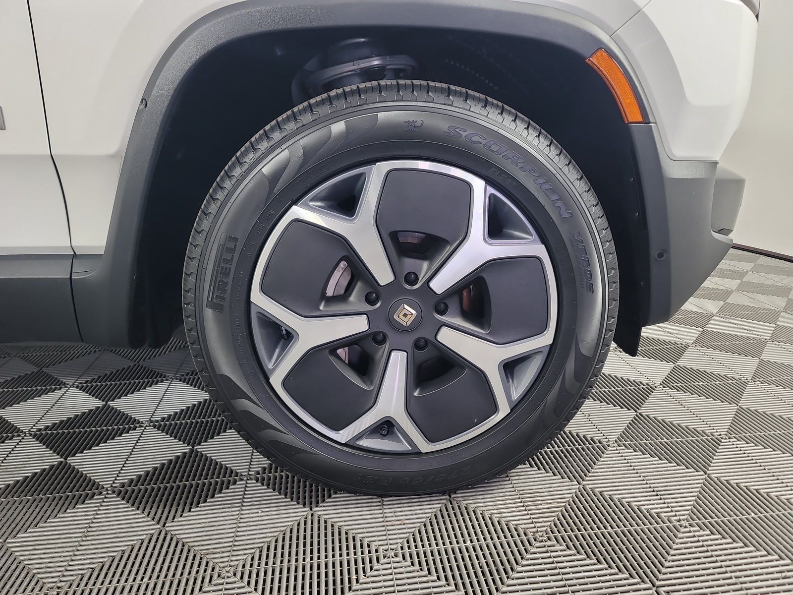 Used 2023 Rivian R1T Adventure Dual AWD/4WD image 11