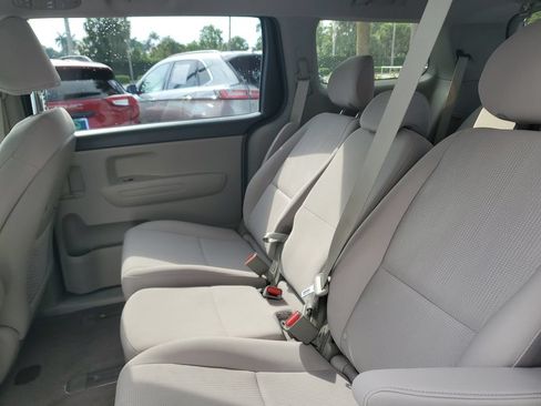 Used 2020 Kia Sedona LX FWD image 14