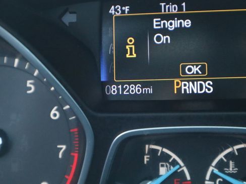 Used 2017 Ford Focus SEL image 29