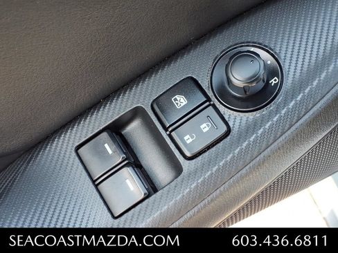 Used 2019 MAZDA MX-5 Miata Club w/ I-ACTIVSENSE Club Package RWD image 13