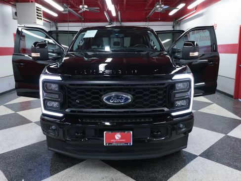 Used 2024 Ford F250 Lariat w/ Lariat Ultimate Package AWD/4WD image 28