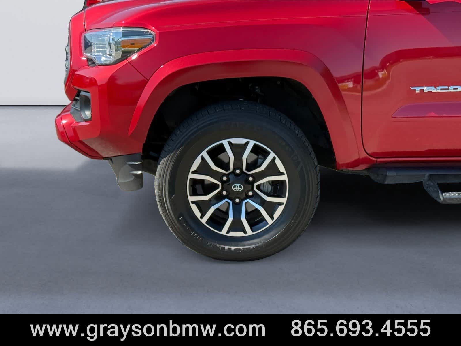 Used 2023 Toyota Tacoma TRD Sport w/ Technology Package AWD/4WD image 9