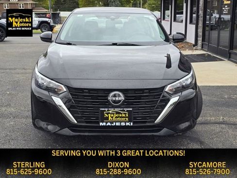 Used 2024 Nissan Sentra SV image 2