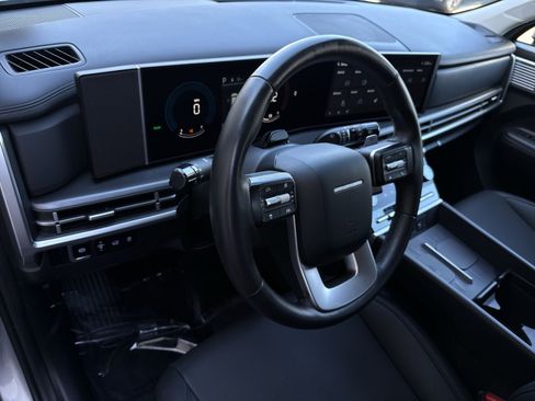 Certified 2025 Hyundai Santa Fe SEL image 16