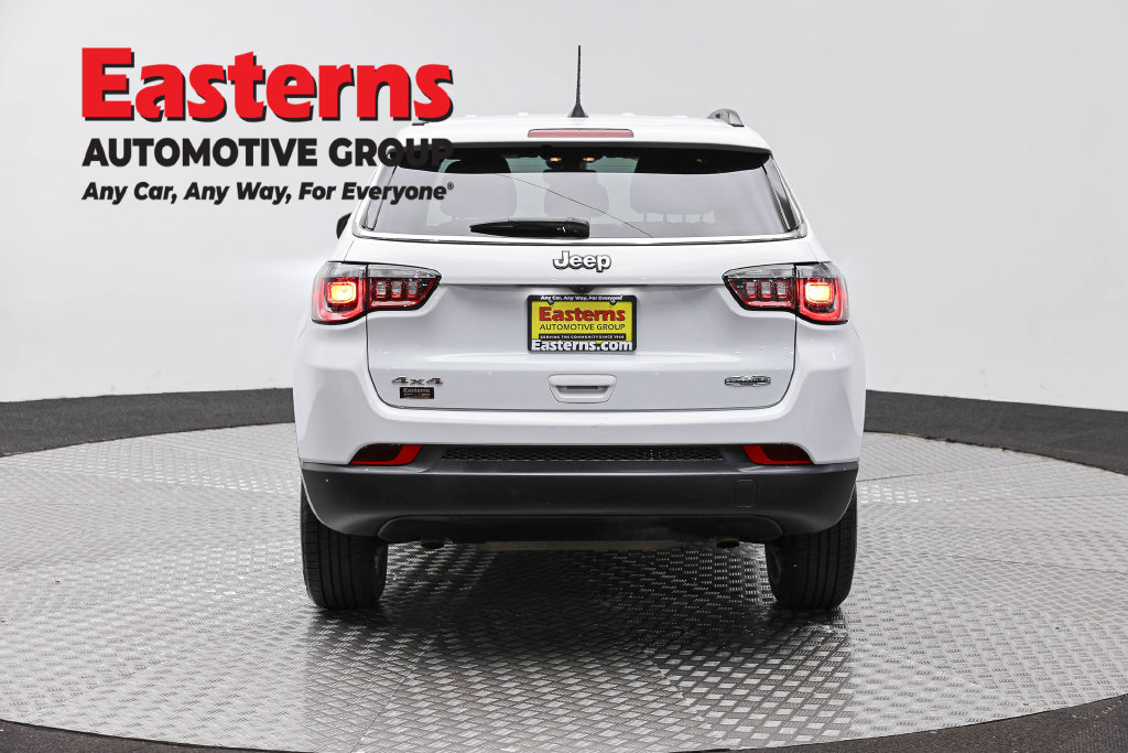 Used 2024 Jeep Compass Latitude AWD/4WD image 8