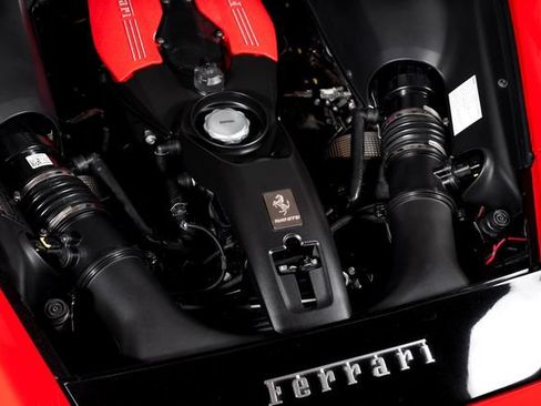 Certified 2018 Ferrari 488 GTB RWD image 11
