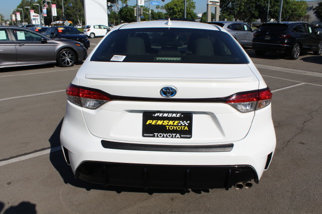 Certified 2024 Toyota Corolla SE w/ SE Package FWD image 14