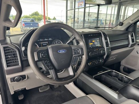 Used 2019 Ford F350 XLT AWD/4WD image 14
