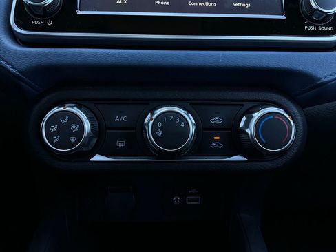 Used 2025 Nissan Versa SV image 25