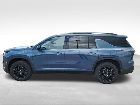 Used 2024 Chevrolet Traverse LT w/ Midnight/Sport Edition AWD/4WD image 10