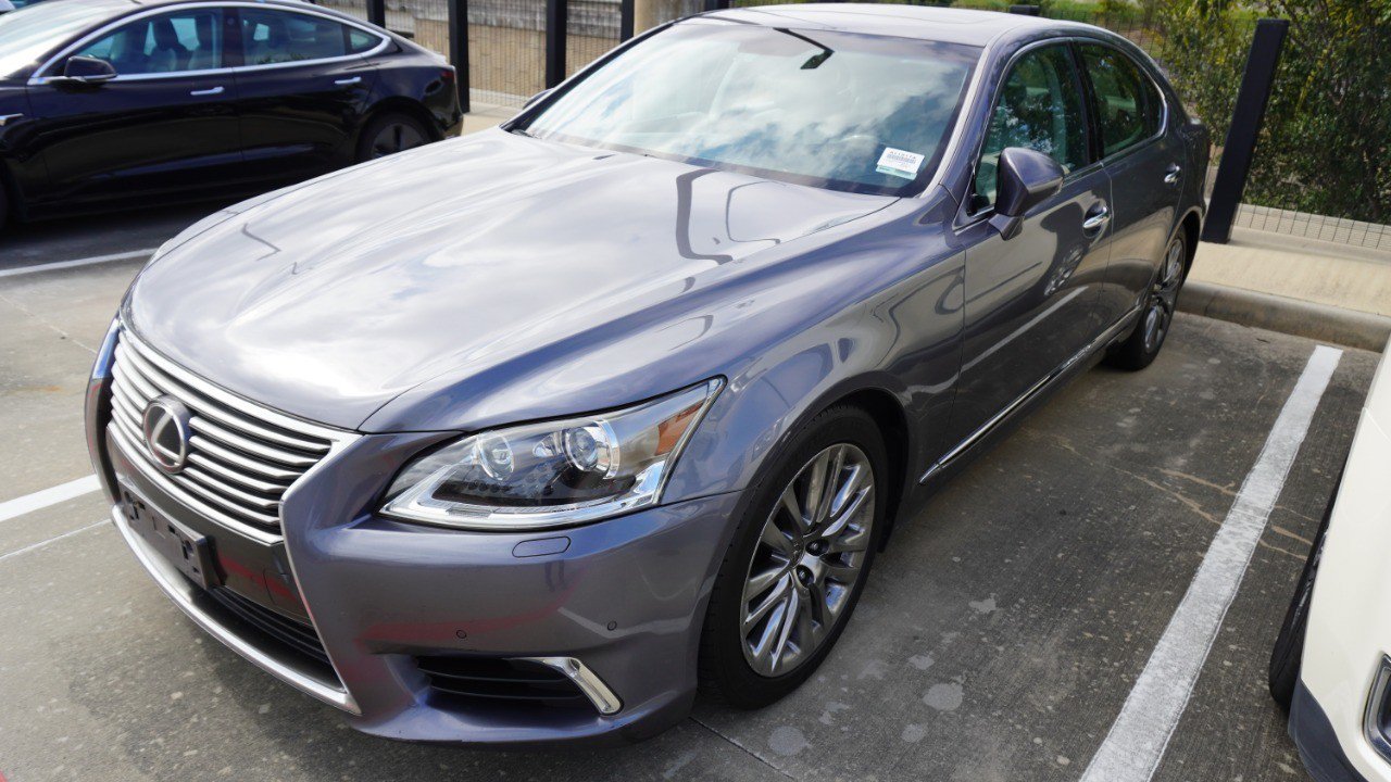 Used 2015 Lexus LS 460 AWD w/ Comfort Package image 5