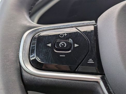 Certified 2023 Volvo XC60 B5 Ultimate w/ Climate Package image 35