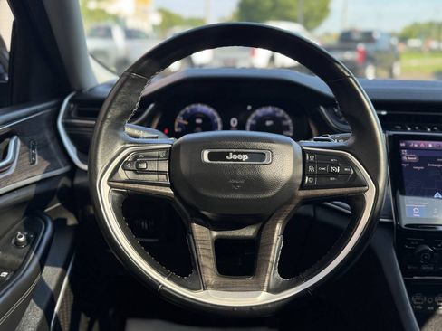 Used 2022 Jeep Grand Cherokee Limited RWD image 20