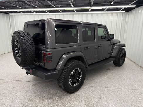 Used 2021 Jeep Wrangler Unlimited Sahara AWD/4WD image 6