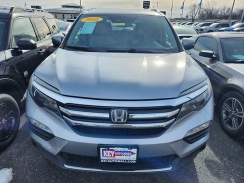 Used 2016 Honda Pilot Touring image 2