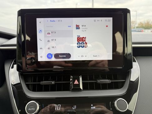 Certified 2025 Toyota Corolla LE image 25