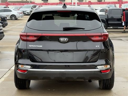 Used 2022 Kia Sportage EX image 5
