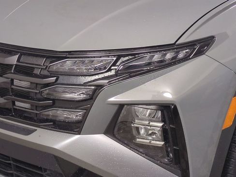 Used 2025 Hyundai Tucson SE FWD image 10