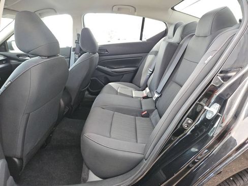 Used 2025 Nissan Altima 2.5 SV AWD/4WD image 17