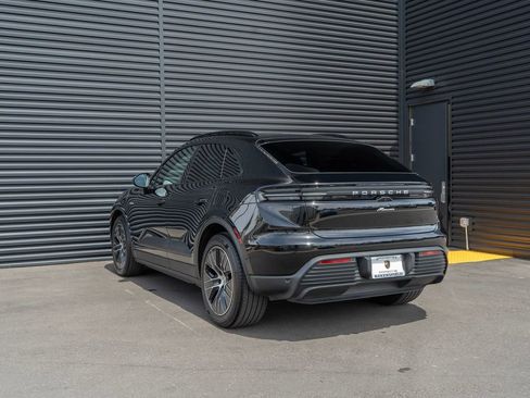 Used 2025 Porsche Macan Electric RWD image 3