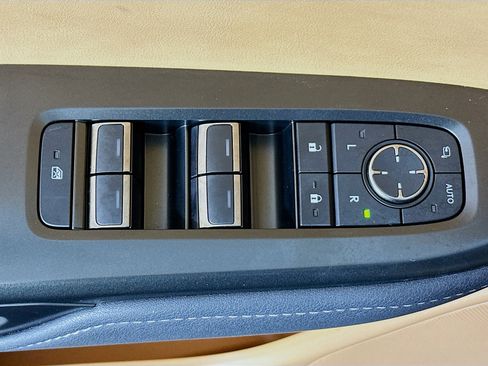 Used 2024 Lexus RZ 300e Premium w/ Accessory Package (Z1) image 14