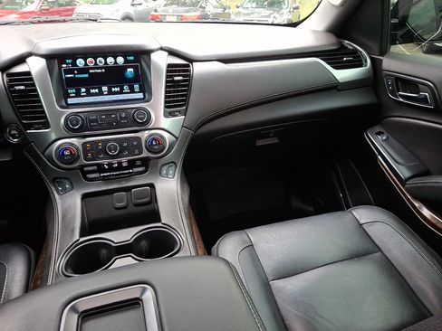 Used 2020 Chevrolet Tahoe LT AWD/4WD image 16