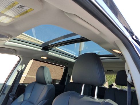 Used 2023 Subaru Ascent Touring AWD/4WD image 39