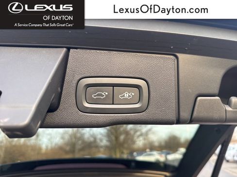 Used 2024 Volvo XC60 B5 Plus image 32