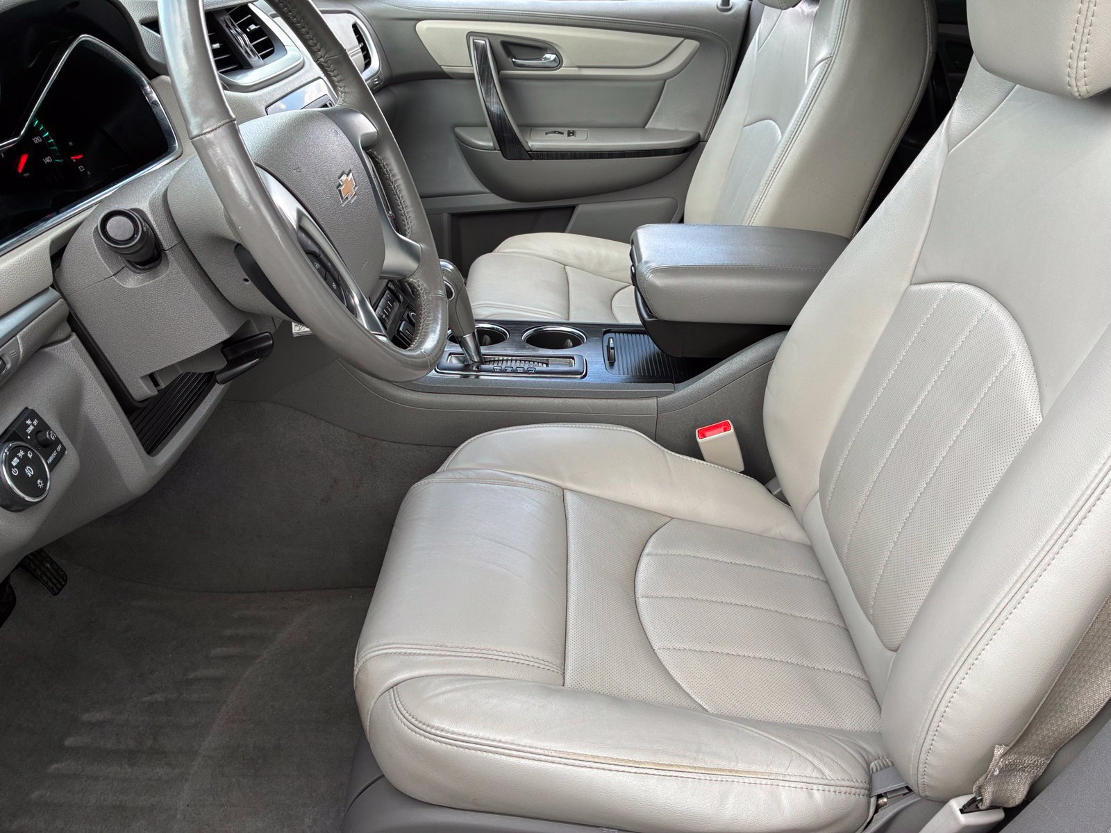 Used 2017 Chevrolet Traverse Premier AWD/4WD image 14