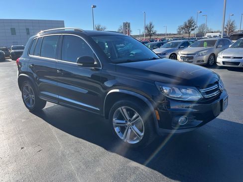 Used 2017 Volkswagen Tiguan Sport image 5