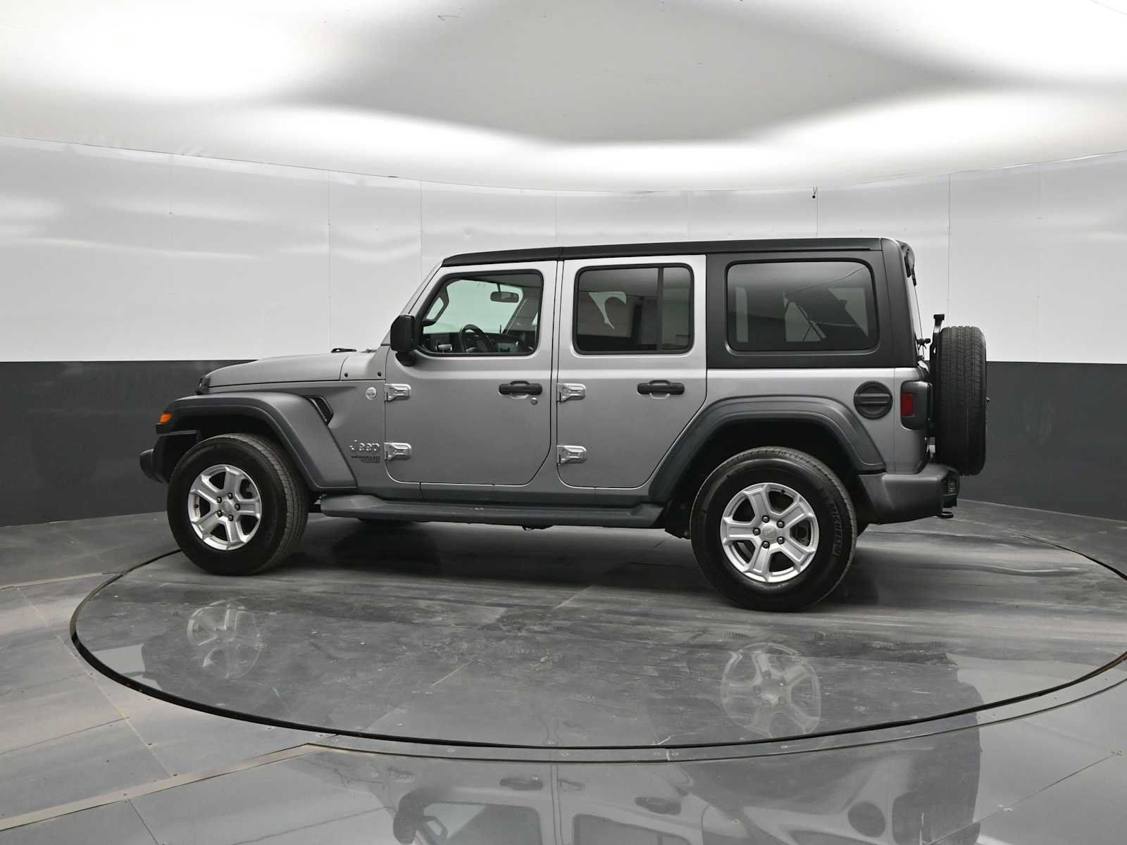 Used 2018 Jeep Wrangler Unlimited Sport S AWD/4WD image 5
