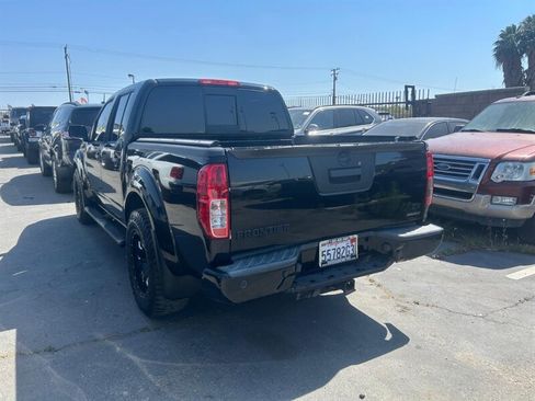 Used 2021 Nissan Frontier SV w/ Midnight Edition Floor Mats RWD image 3
