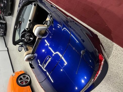 Used 2011 MAZDA MX-5 Miata Grand Touring RWD image 23